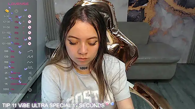 Snapshot of Cristal_v_1 chatting on January 26, 2025, 9:29 am Cristal v 1 online show from January 26, 2025, 9:29 am