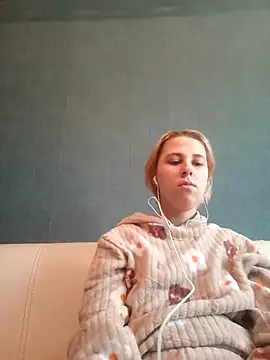 Gussie Bridie online show from March 8, 2025, 3:02 pm