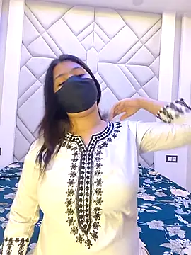 Snapshot of GFndBF chatting on October 7, 2025, 6:27 pm GFndBF online show from October 7, 2025, 6:27 pm