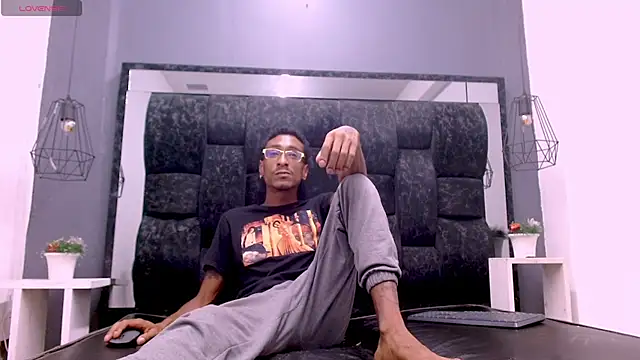 Snapshot of Jose_Smoke chatting on January 16, 2025, 6:25 am Jose Smoke online show from January 16, 2025, 6:25 am