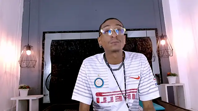 Snapshot of Jose_Smoke chatting on January 30, 2025, 3:44 am Jose Smoke online show from January 30, 2025, 3:44 am