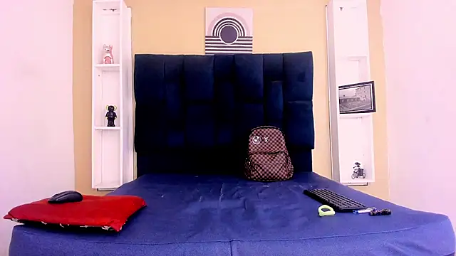 Snapshot of Jose_Smoke chatting on February 8, 2025, 2:58 am Jose Smoke online show from February 8, 2025, 2:58 am