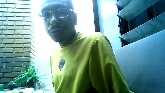 Snapshot of Jose_Smoke chatting on February 8, 2025, 8:53 pm Jose Smoke online show from February 8, 2025, 8:53 pm