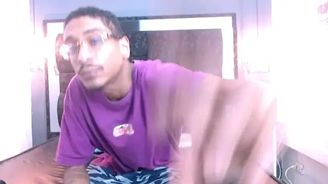 Snapshot of Jose_Smoke chatting on February 27, 2025, 3:25 am Jose Smoke online show from February 27, 2025, 3:25 am