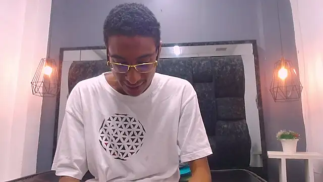 Snapshot of Jose_Smoke chatting on March 4, 2025, 3:44 am Jose Smoke online show from March 4, 2025, 3:44 am