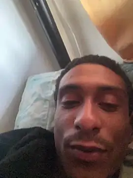 Snapshot of Jose_Smoke chatting on March 7, 2025, 12:23 pm Jose Smoke online show from March 7, 2025, 12:23 pm