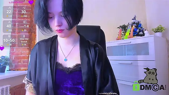 Alina Mills online show from December 18, 2024, 10:51 am