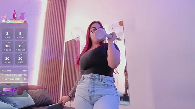 juicy led  online show from February 17, 2025, 8:36 pm