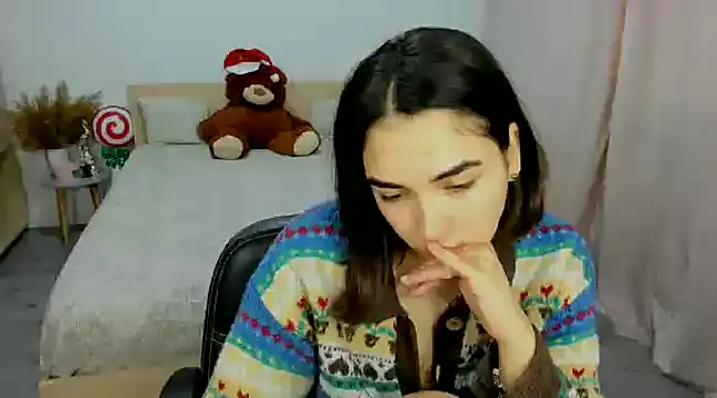 Alexa Dolly12 online show from December 18, 2024, 9:14 am