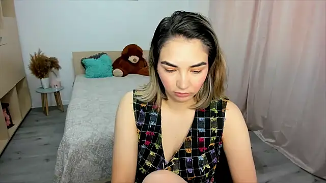 Alexa Dolly12 online show from June 13, 2026, 6:22 am