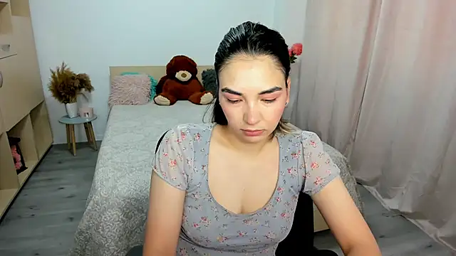 Alexa Dolly12 online show from June 24, 2026, 7:51 am