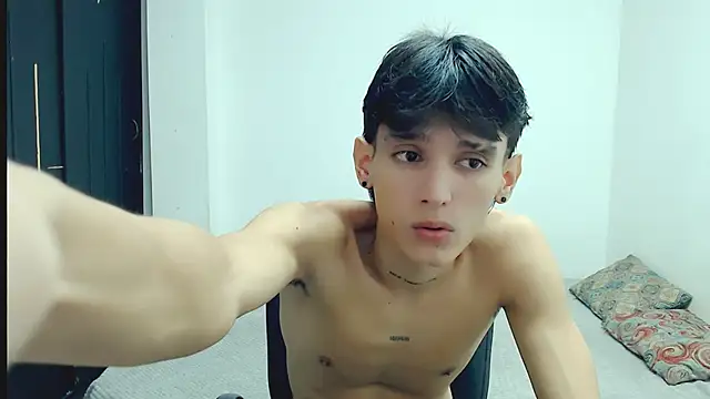 Curtis Jones online show from January 6, 2025, 2:58 pm