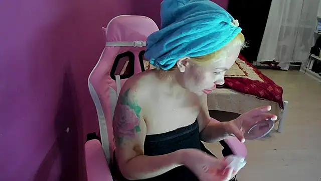 Lika8234 online show from March 4, 2026, 7:42 pm