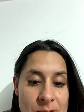 Snapshot of Alice_milf_ chatting on September 17, 2025, 10:50 am Alice milf  online show from September 17, 2025, 10:50 am