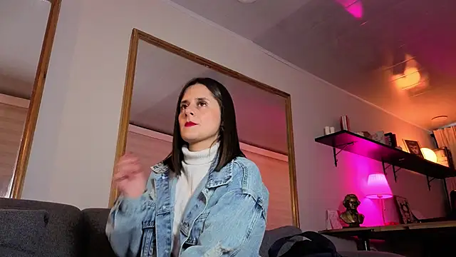 Snapshot of Alice_milf_ chatting on September 18, 2025, 11:34 am Alice milf  online show from September 18, 2025, 11:34 am