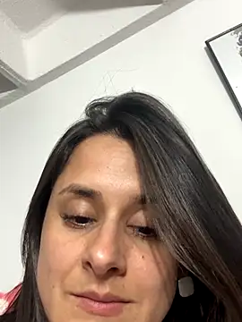 Snapshot of Alice_milf_ chatting on October 14, 2025, 1:50 am Alice milf  online show from October 14, 2025, 1:50 am