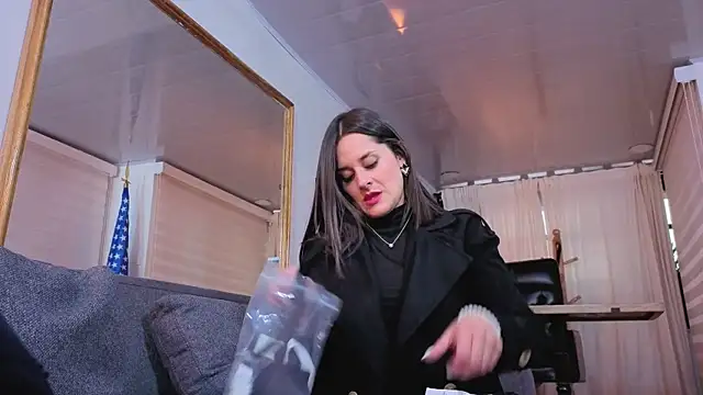 Snapshot of Alice_milf_ chatting on October 16, 2025, 11:11 am Alice milf  online show from October 16, 2025, 11:11 am