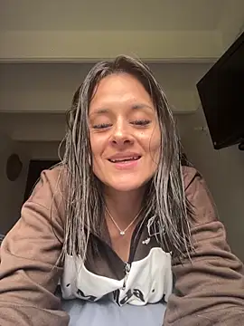 Snapshot of Alice_milf_ chatting on October 18, 2025, 6:52 pm Alice milf  online show from October 18, 2025, 6:52 pm