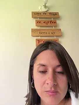 Alice milf  online show from February 4, 2026, 3:40 pm