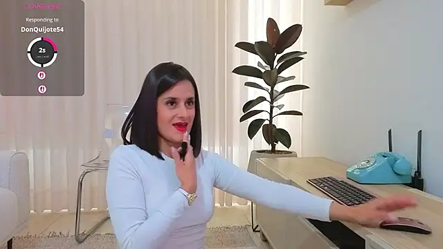 Alice milf  online show from March 13, 2026, 12:01 pm