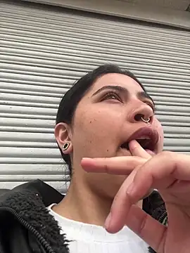  luna torres online show from March 20, 2026, 1:16 pm