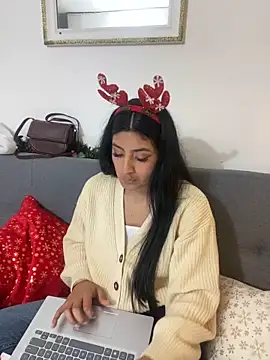 cloe small online show from December 8, 2024, 5:50 am