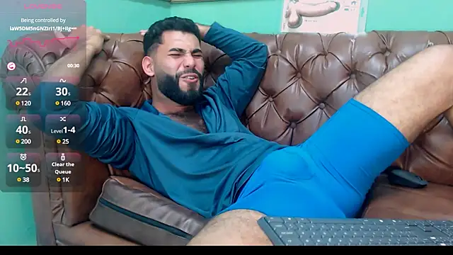 Snapshot of MattewRey chatting on February 18, 2025, 10:58 pm MattewRey online show from February 18, 2025, 10:58 pm
