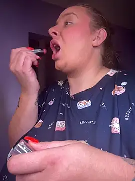 Snapshot of lairarose chatting on October 29, 2025, 1:35 pm lairarose online show from October 29, 2025, 1:35 pm