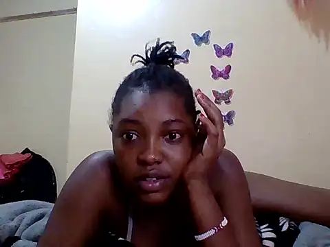 Snapshot of Zara_Twilight chatting on December 11, 2024, 10:27 pm Zara Twilight online show from December 11, 2024, 10:27 pm