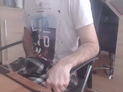Snapshot of uncutguy01 chatting on February 6, 2025, 10:37 am uncutguy01 online show from February 6, 2025, 10:37 am
