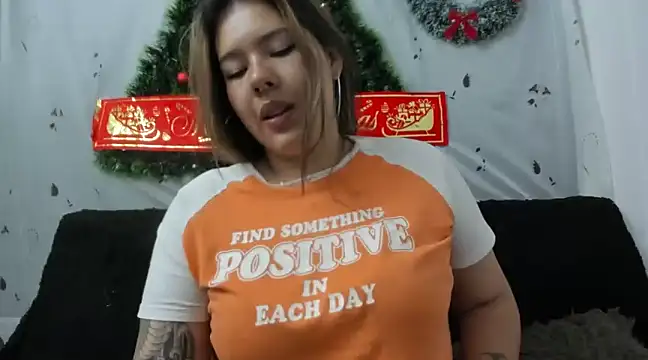 LinaBrowm online show from December 13, 2024, 10:23 pm