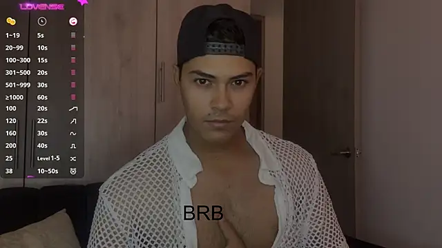 Snapshot of Iamdylan777 chatting on December 6, 2024, 3:55 pm Iamdylan777 online show from December 6, 2024, 3:55 pm