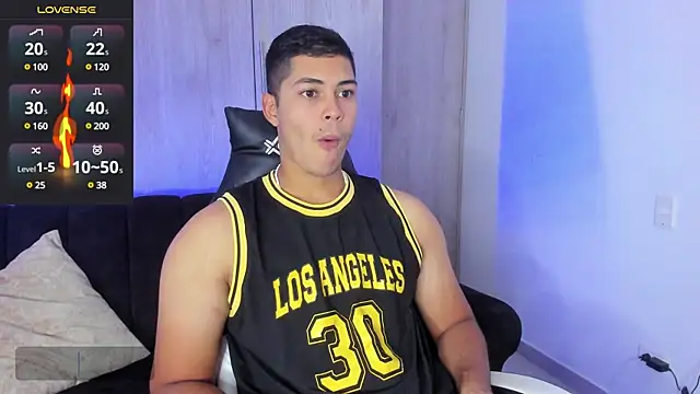 Snapshot of Iamdylan777 chatting on February 23, 2025, 9:48 pm Iamdylan777 online show from February 23, 2025, 9:48 pm