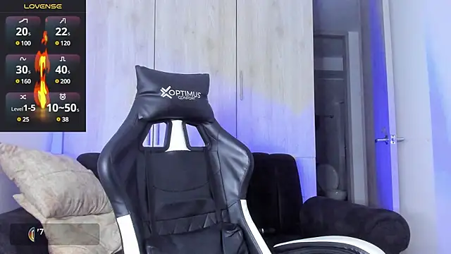 Snapshot of Iamdylan777 chatting on February 24, 2025, 3:55 am Iamdylan777 online show from February 24, 2025, 3:55 am