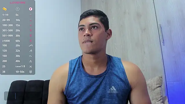 Snapshot of Iamdylan777 chatting on March 4, 2025, 10:27 pm Iamdylan777 online show from March 4, 2025, 10:27 pm