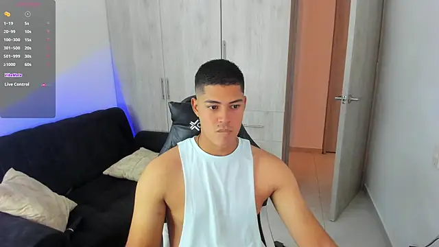 Snapshot of Iamdylan777 chatting on March 7, 2025, 6:22 pm Iamdylan777 online show from March 7, 2025, 6:22 pm