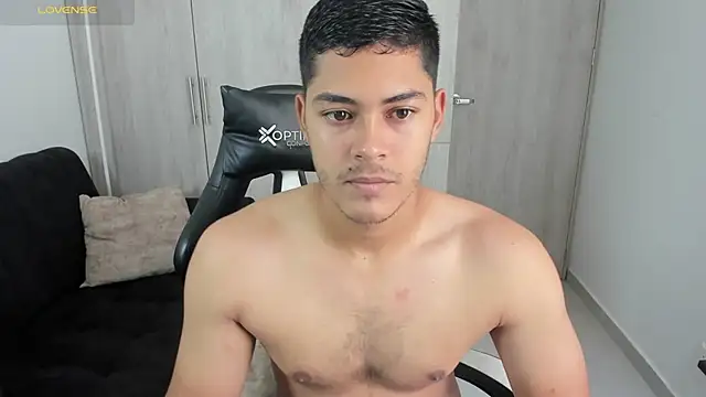 Snapshot of Iamdylan777 chatting on September 25, 2025, 12:53 pm Iamdylan777 online show from September 25, 2025, 12:53 pm