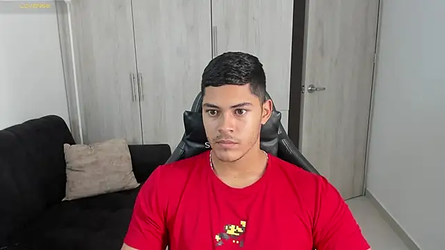 Snapshot of Iamdylan777 chatting on September 26, 2025, 1:37 pm Iamdylan777 online show from September 26, 2025, 1:37 pm