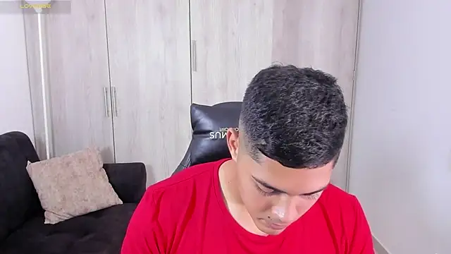 Snapshot of Iamdylan777 chatting on September 30, 2025, 2:44 pm Iamdylan777 online show from September 30, 2025, 2:44 pm