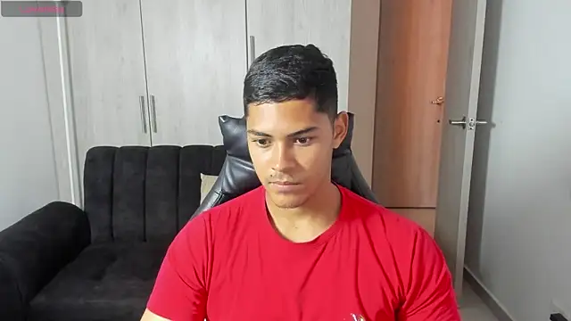 Snapshot of Iamdylan777 chatting on October 7, 2025, 4:37 pm Iamdylan777 online show from October 7, 2025, 4:37 pm