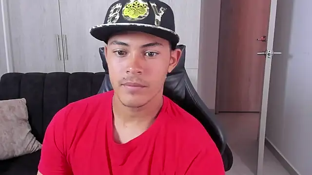 Snapshot of Iamdylan777 chatting on October 9, 2025, 2:04 pm Iamdylan777 online show from October 9, 2025, 2:04 pm