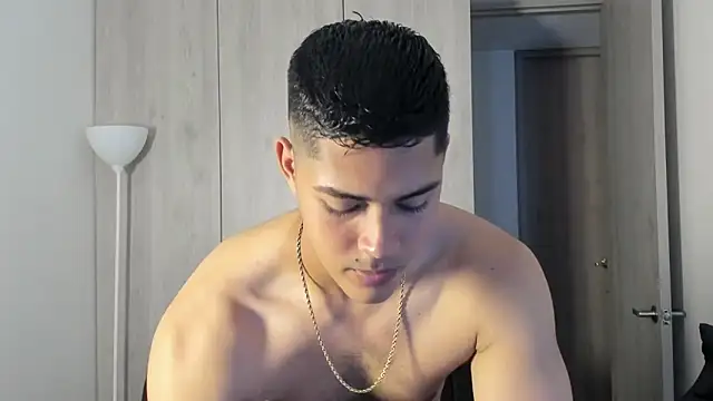 Snapshot of Iamdylan777 chatting on October 11, 2025, 7:12 pm Iamdylan777 online show from October 11, 2025, 7:12 pm