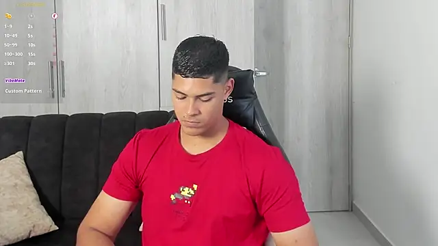 Snapshot of Iamdylan777 chatting on October 12, 2025, 7:35 pm Iamdylan777 online show from October 12, 2025, 7:35 pm