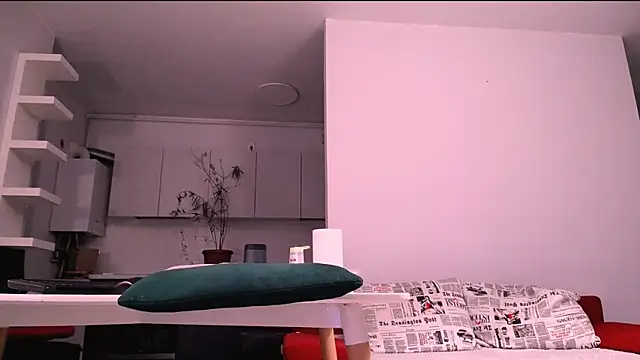 oxxxy    online show from February 10, 2025, 5:03 am