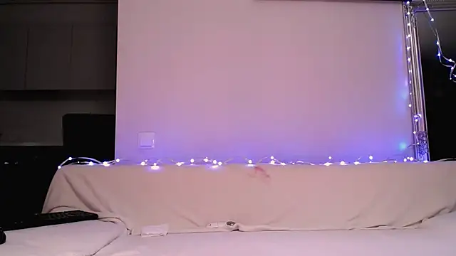 oxxxy    online show from July 5, 2026, 3:45 am