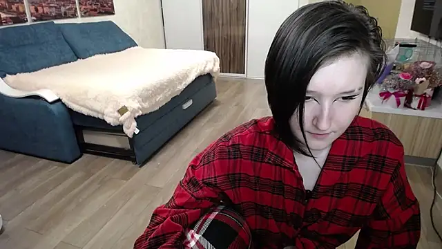 Kira Bakker online show from October 1, 2025, 2:56 pm