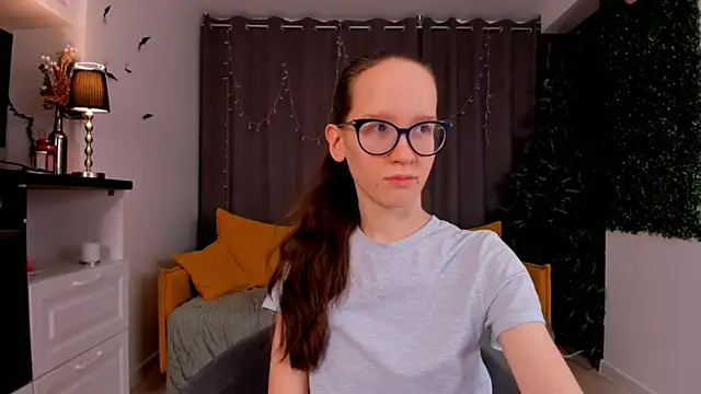 BettyBrowni online show from January 21, 2025, 4:05 pm