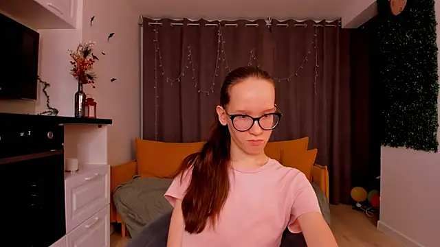 BettyBrowni online show from January 27, 2025, 7:13 pm