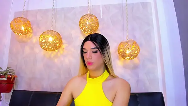 victoria aleia  online show from December 14, 2024, 7:57 pm