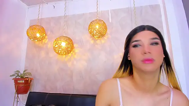 victoria aleia  online show from December 21, 2024, 7:16 pm